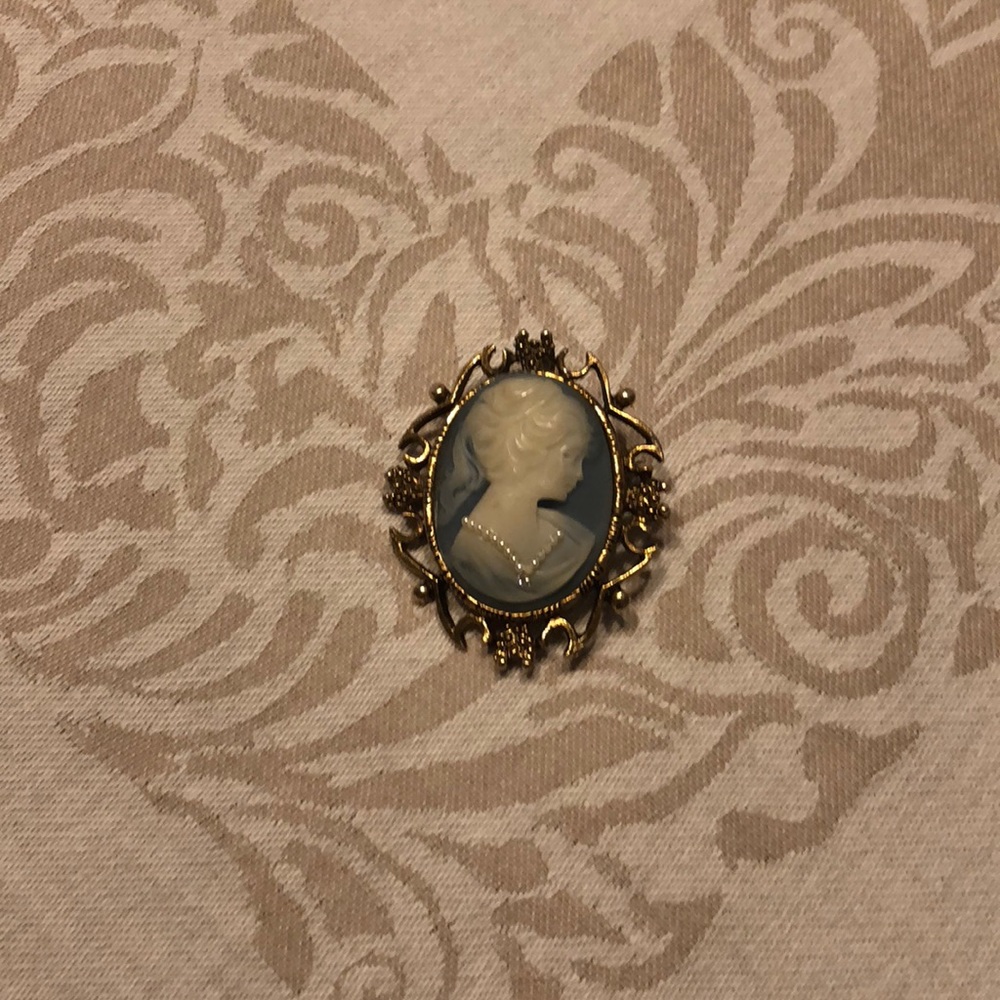 Brooch